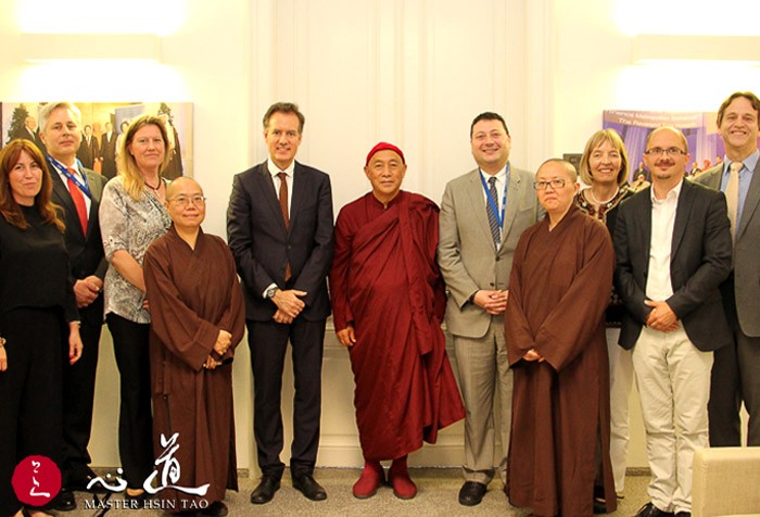 結交朋友 接納他人