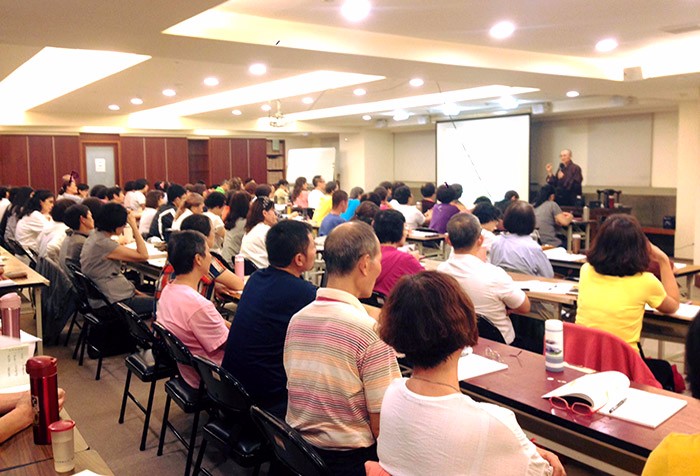 智者無為 愚人自縛--靈鷲山「四期教育-無我之道」開課中